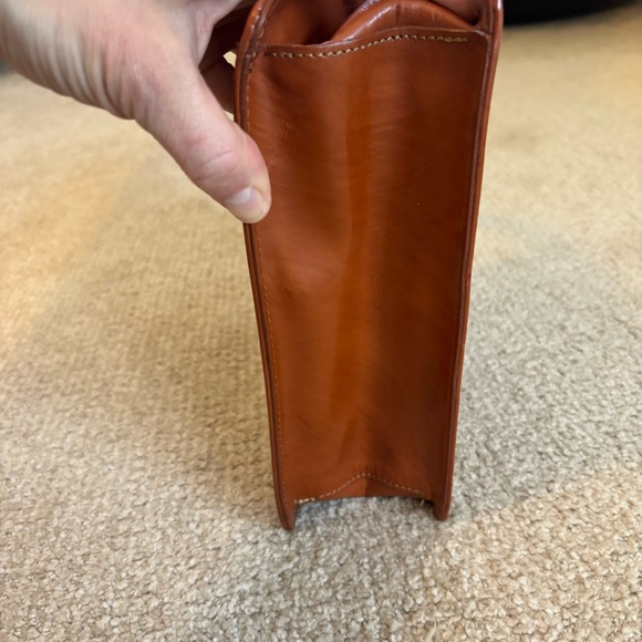 Russell & Bromley Brown Vintage Structured Vinyl Shoulder Bag - Picture 3 of 6